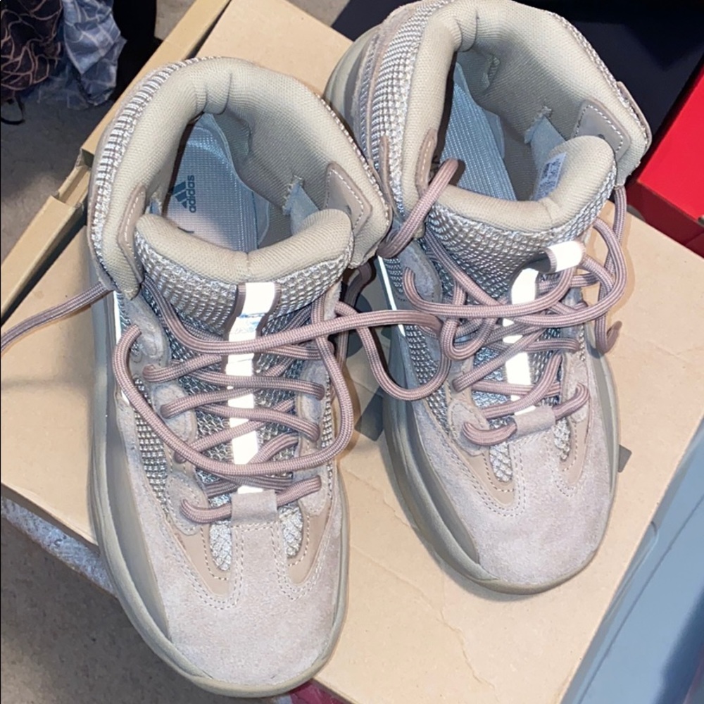 Yeezy desert boot - Picture 2 of 5